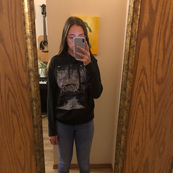 “Take on the night” hoodie - Picture 1 of 3